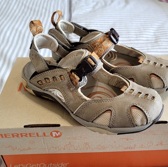 Merrell Sandals - Picture 1 of 4